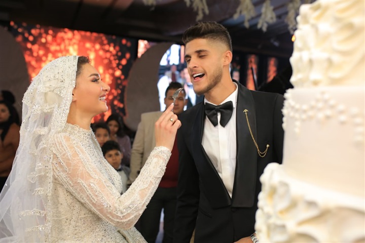 بالصور.. الخطيب ونجوم الأهلي يحتفلون بزفاف أحمد الشيخ