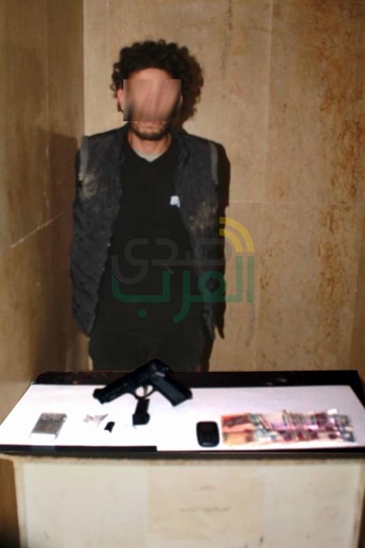  بالصور.. أمن القاهرة يضبط ١٧ قطعة  سلاح نارى و١٤ قضية إتجار في المخدرات بحمله مكبره بحلوان