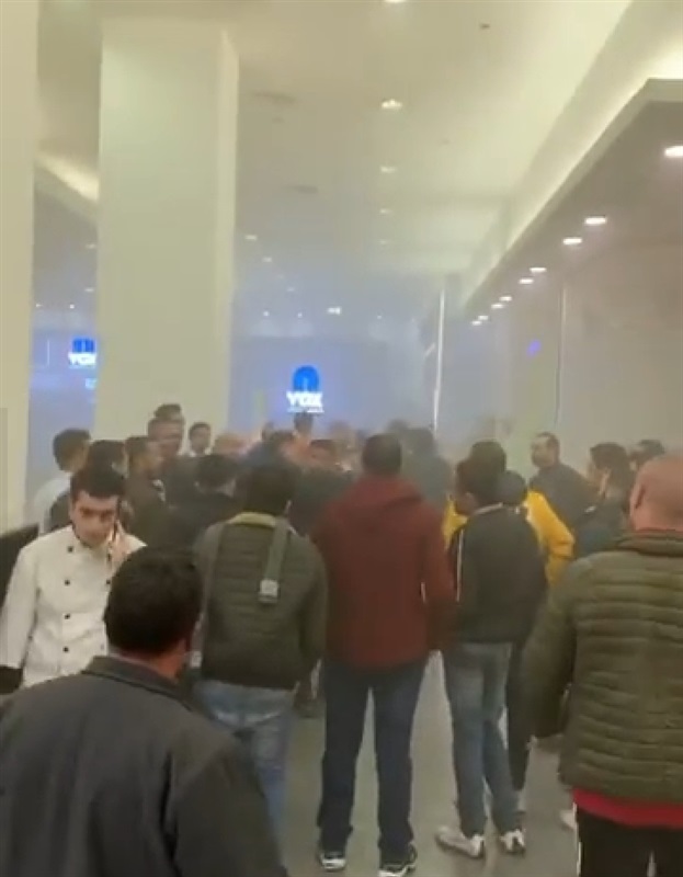 بالصور.. الحمايه المدنيه تحاول السيطره علي حريق داخل سيتي سنتر كارفور الإسكندرية