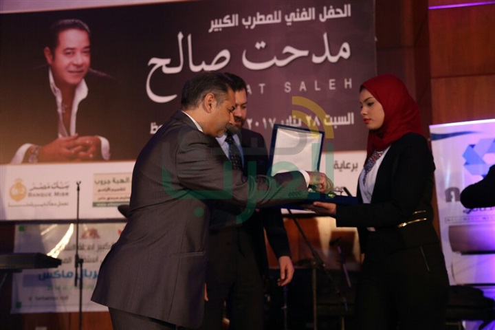 بالصور تكريم عمرو يوسف وانوشكا وتامر حبيب في مجله الشباب بالاهرام بالصور تكريم عمرو يوسف وانوشكا وتامر حبيب في مجله الشباب بالاهرام