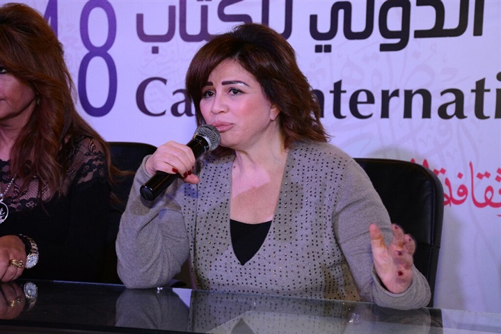 بالصور.. ندوة الهام شاهين لفيلم يوم للستات علي هامش معرض الكتاب بالصور.. ندوة الهام شاهين لفيلم يوم للستات علي هامش معرض الكتاب
