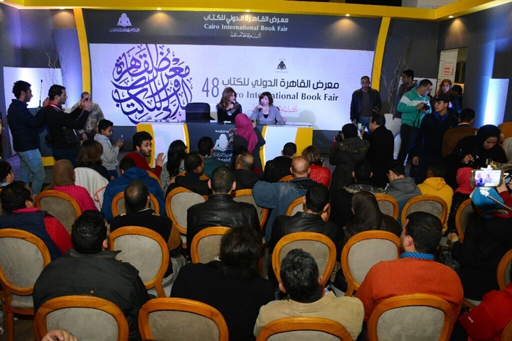 بالصور.. ندوة الهام شاهين لفيلم يوم للستات علي هامش معرض الكتاب بالصور.. ندوة الهام شاهين لفيلم يوم للستات علي هامش معرض الكتاب