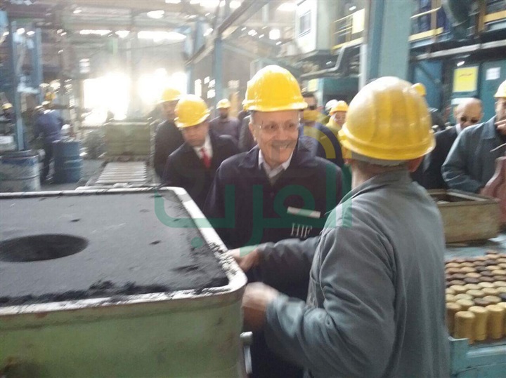العصار يفتتح محطة تجهيز الرمال بالمسبك الآلى بشركة حلوان للمسبوكات العصار يفتتح محطة تجهيز الرمال بالمسبك الآلى بشركة حلوان للمسبوكات