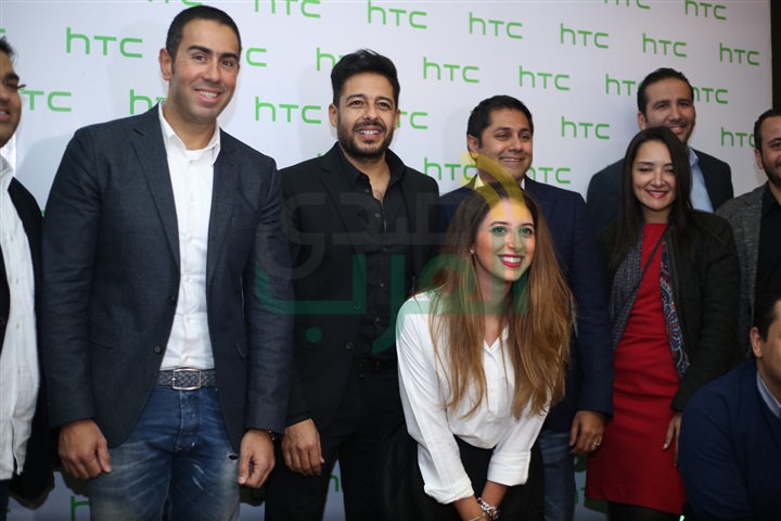 بالصور .. حماقي يشارك في حفل إطلاق هاتف HTC الجديد بالصور .. حماقي يشارك في حفل إطلاق هاتف HTC الجديد