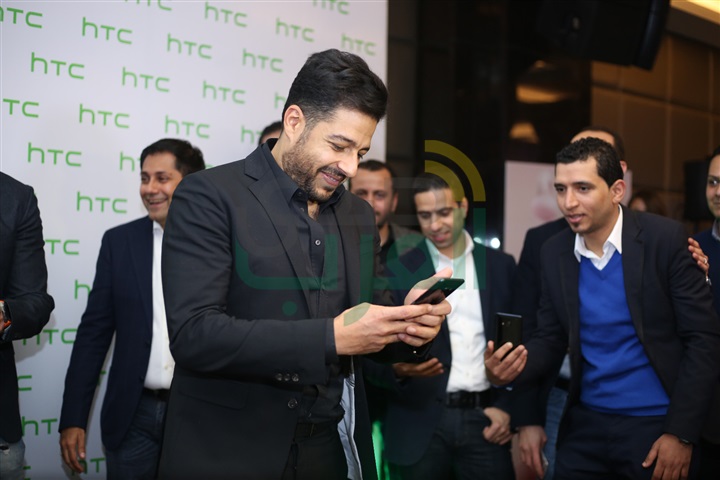 بالصور .. حماقي يشارك في حفل إطلاق هاتف HTC الجديد بالصور .. حماقي يشارك في حفل إطلاق هاتف HTC الجديد