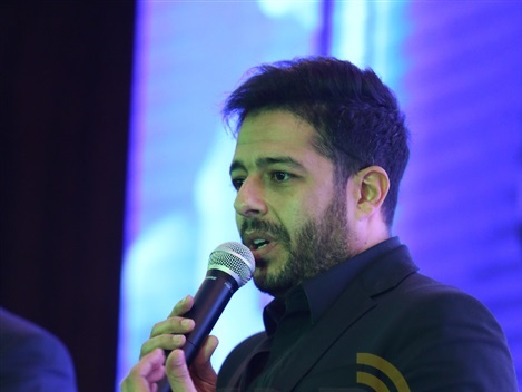 بالصور .. حماقي يشارك في حفل إطلاق هاتف HTC الجديد بالصور .. حماقي يشارك في حفل إطلاق هاتف HTC الجديد
