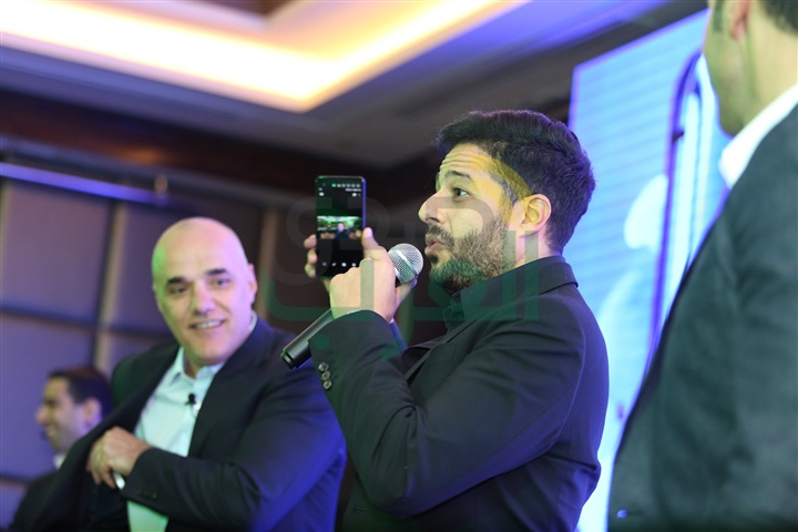 بالصور .. حماقي يشارك في حفل إطلاق هاتف HTC الجديد بالصور .. حماقي يشارك في حفل إطلاق هاتف HTC الجديد