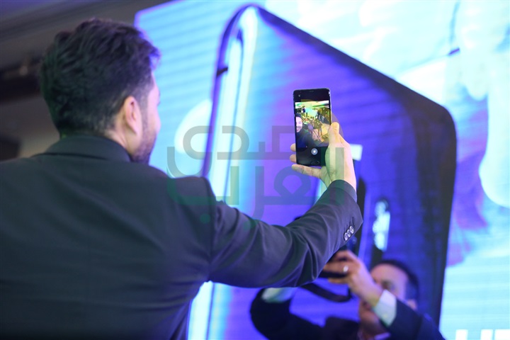 بالصور .. حماقي يشارك في حفل إطلاق هاتف HTC الجديد بالصور .. حماقي يشارك في حفل إطلاق هاتف HTC الجديد