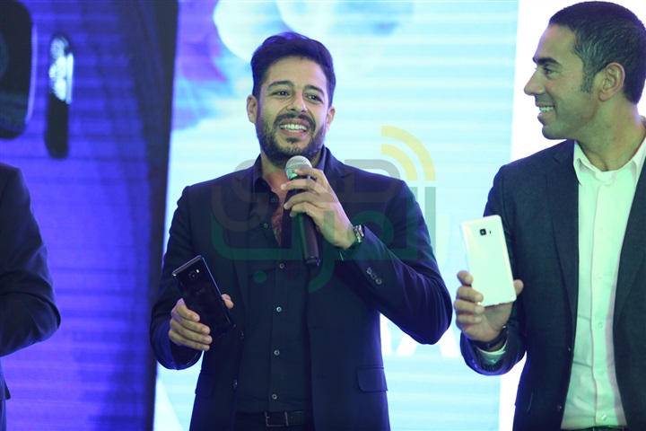 بالصور .. حماقي يشارك في حفل إطلاق هاتف HTC الجديد بالصور .. حماقي يشارك في حفل إطلاق هاتف HTC الجديد