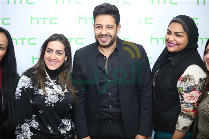 بالصور .. حماقي يشارك في حفل إطلاق هاتف HTC الجديد بالصور .. حماقي يشارك في حفل إطلاق هاتف HTC الجديد