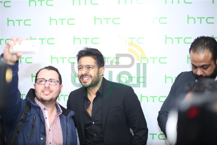 بالصور .. حماقي يشارك في حفل إطلاق هاتف HTC الجديد بالصور .. حماقي يشارك في حفل إطلاق هاتف HTC الجديد