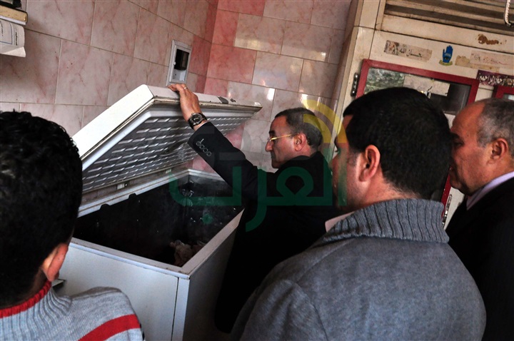 محافظ القليوبية فى جولة مفاجأة لسوق الثلاثاء بالقناطر الخيرية