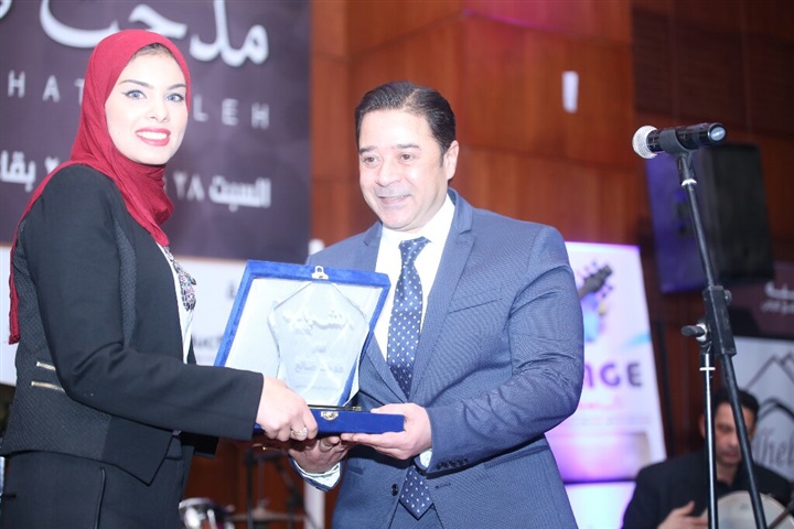بالصور.. تكريم مدحت صالح في حفل مجله الشباب بالصور.. تكريم مدحت صالح في حفل مجله الشباب
