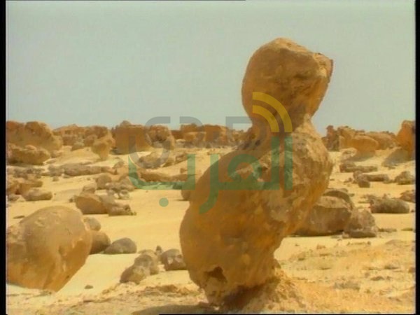 شاهد.. الطبيعة تصنع حديقة الصخور فى سلطنة عمان شاهد.. الطبيعة تصنع حديقة الصخور فى سلطنة عمان