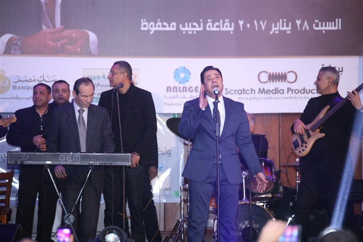 بالصور.. تكريم مدحت صالح في حفل مجله الشباب بالصور.. تكريم مدحت صالح في حفل مجله الشباب