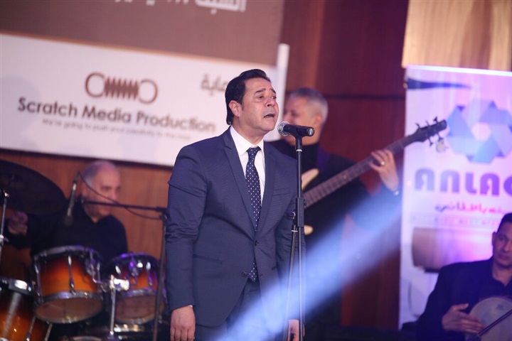 بالصور.. تكريم مدحت صالح في حفل مجله الشباب بالصور.. تكريم مدحت صالح في حفل مجله الشباب