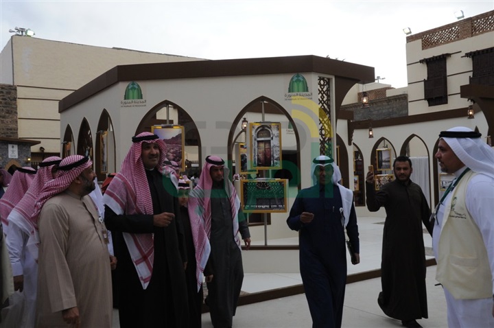 خادم الحرمين يفتتح مهرجان «الجنادرية 31» بحضور أمير الكويت وملك البحرين خادم الحرمين يفتتح مهرجان «الجنادرية 31» بحضور أمير الكويت وملك البحرين