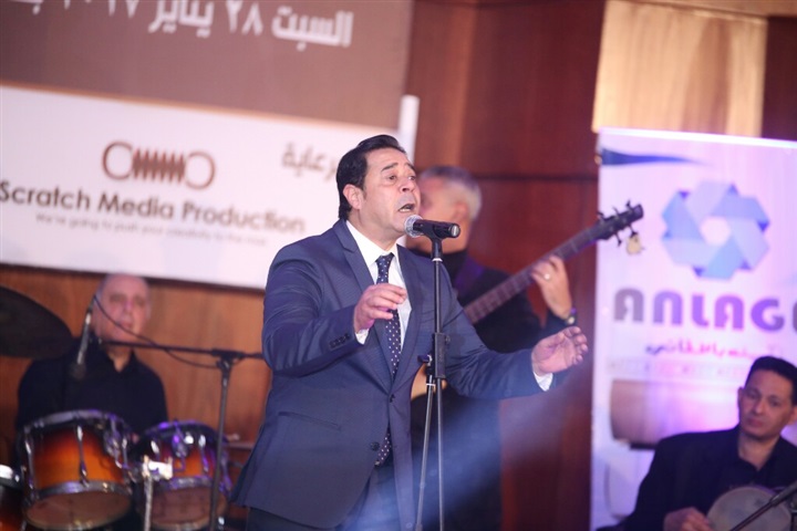 بالصور.. تكريم مدحت صالح في حفل مجله الشباب بالصور.. تكريم مدحت صالح في حفل مجله الشباب