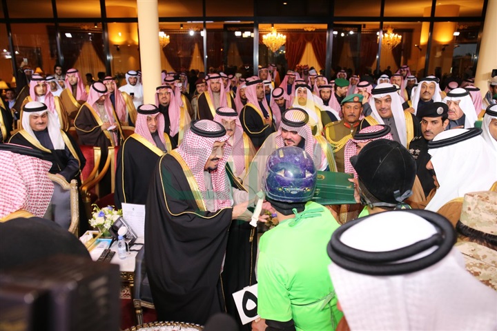 خادم الحرمين يفتتح مهرجان «الجنادرية 31» بحضور أمير الكويت وملك البحرين خادم الحرمين يفتتح مهرجان «الجنادرية 31» بحضور أمير الكويت وملك البحرين