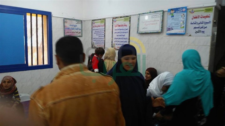 بالصور.. قافلة طبية بصان الحجر بالشرقية لعلاج 387 حالة بالمجان