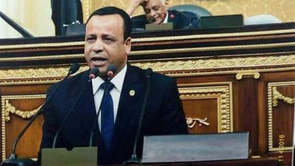 برلماني يتهم وكيل وزارة التعليم بقنا بالتزوير في أوراق تعيينه