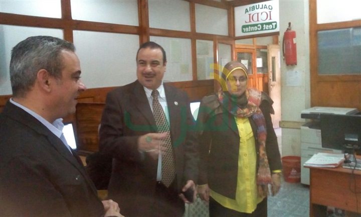 بالصور.. وكيل تعليم القليوبية يتفقد تدريبات برنامج المنحة الهندية (MICIT)