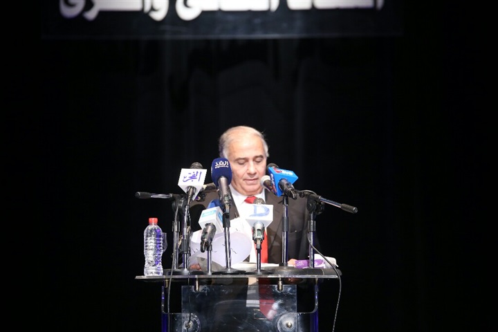 بالصور.. بدء أمسية شعرية لـ "فاروق جويدة" بدار الأوبرا بالصور.. بدء أمسية شعرية لـ "فاروق جويدة" بدار الأوبرا