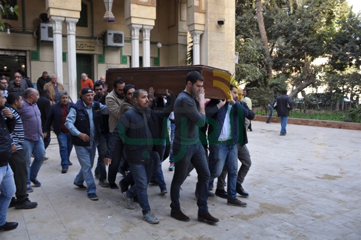 ‎بالصور.. تشيع جنازة والد المطرب محمود العسيلى من مسجد الكواكبى 