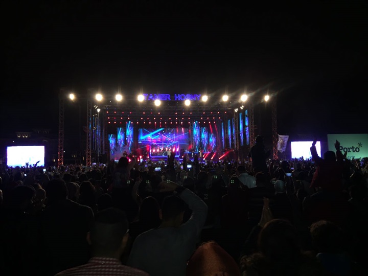 بالصور.. حفل تامر حسنى فى بورتو شرم  