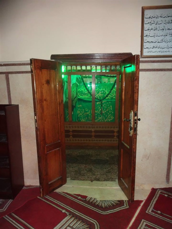 مسجد ومقام السيد محمد الأصغر الشهير بـ " محمد الأنور " ابن أخي السيدة نفيسة بنت الحسن الأكبر ، وعمه السيد إبراهيم الأنور" رضي الله عنهم"، بالقاهرة - مصر مسجد ومقام السيد محمد الأصغر الشهير بـ " محمد الأنور " ابن أخي السيدة نفيسة بنت الحسن الأكبر ، وعمه السيد إبراهيم الأنور" رضي الله عنهم"، بالقاهرة - مصر