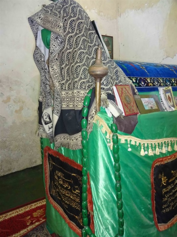مسجد ومقام السيد محمد الأصغر الشهير بـ " محمد الأنور " ابن أخي السيدة نفيسة بنت الحسن الأكبر ، وعمه السيد إبراهيم الأنور" رضي الله عنهم"، بالقاهرة - مصر مسجد ومقام السيد محمد الأصغر الشهير بـ " محمد الأنور " ابن أخي السيدة نفيسة بنت الحسن الأكبر ، وعمه السيد إبراهيم الأنور" رضي الله عنهم"، بالقاهرة - مصر