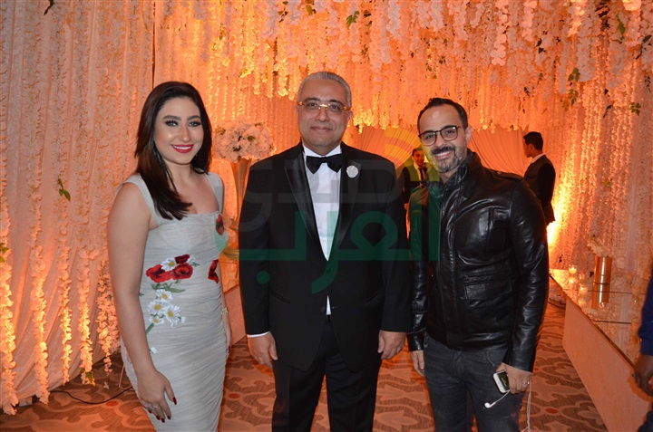 بالصور.. صافينار وبوسي يشعلان زفاف نجل شقيق الإعلامية سهير شلبي بالصور.. صافينار وبوسي يشعلان زفاف نجل شقيق الإعلامية سهير شلبي