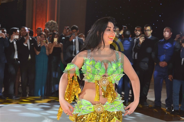 بالصور.. صافينار وبوسي يشعلان زفاف نجل شقيق الإعلامية سهير شلبي بالصور.. صافينار وبوسي يشعلان زفاف نجل شقيق الإعلامية سهير شلبي