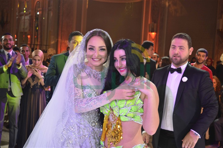بالصور.. صافينار وبوسي يشعلان زفاف نجل شقيق الإعلامية سهير شلبي بالصور.. صافينار وبوسي يشعلان زفاف نجل شقيق الإعلامية سهير شلبي
