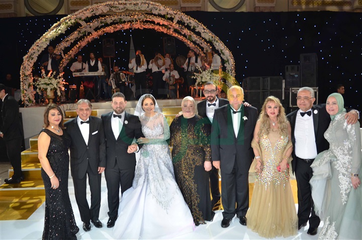 بالصور.. صافينار وبوسي يشعلان زفاف نجل شقيق الإعلامية سهير شلبي بالصور.. صافينار وبوسي يشعلان زفاف نجل شقيق الإعلامية سهير شلبي