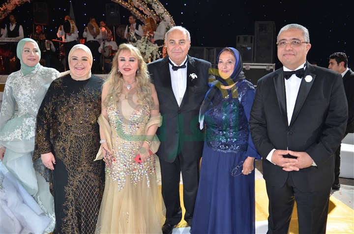 بالصور.. صافينار وبوسي يشعلان زفاف نجل شقيق الإعلامية سهير شلبي بالصور.. صافينار وبوسي يشعلان زفاف نجل شقيق الإعلامية سهير شلبي