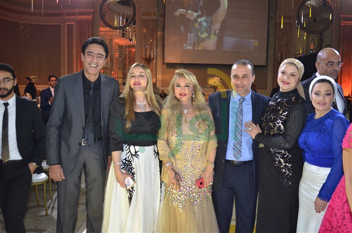 بالصور.. صافينار وبوسي يشعلان زفاف نجل شقيق الإعلامية سهير شلبي بالصور.. صافينار وبوسي يشعلان زفاف نجل شقيق الإعلامية سهير شلبي