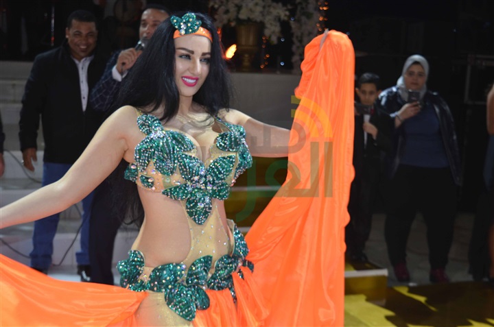 بالصور.. صافينار وبوسي يشعلان زفاف نجل شقيق الإعلامية سهير شلبي بالصور.. صافينار وبوسي يشعلان زفاف نجل شقيق الإعلامية سهير شلبي