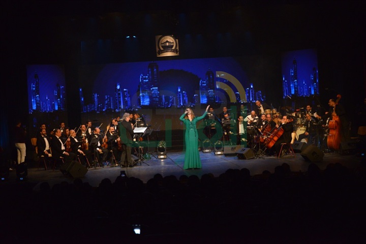 بالصور.. ‎تألق كارول سماحه على مسرح جامعة مصر  