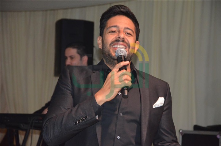 بالصور.. حماقى وبوسى فى زفاف محمد ونورهان بالصور.. حماقى وبوسى فى زفاف محمد ونورهان