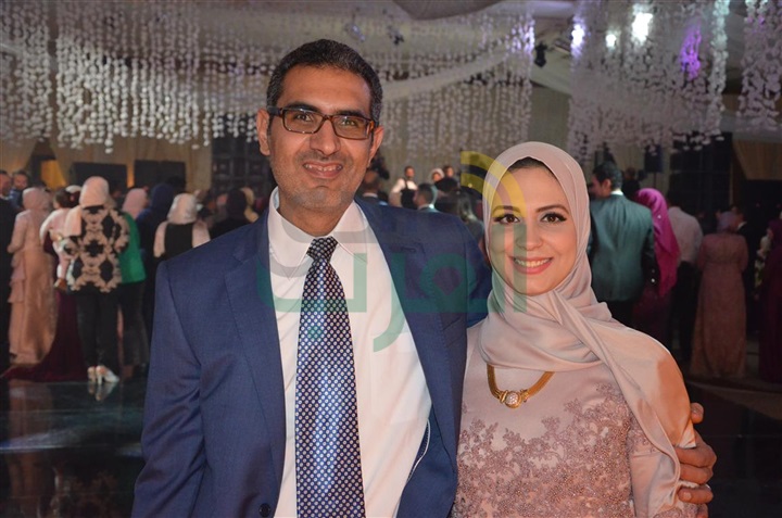 بالصور.. حماقى وبوسى فى زفاف محمد ونورهان بالصور.. حماقى وبوسى فى زفاف محمد ونورهان