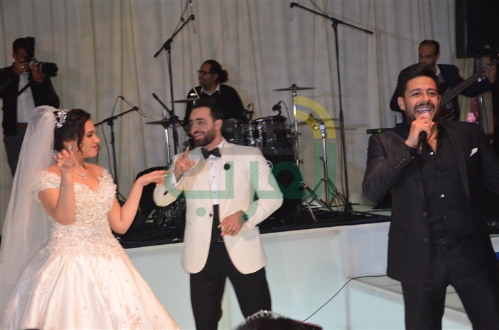 بالصور.. حماقى وبوسى فى زفاف محمد ونورهان بالصور.. حماقى وبوسى فى زفاف محمد ونورهان