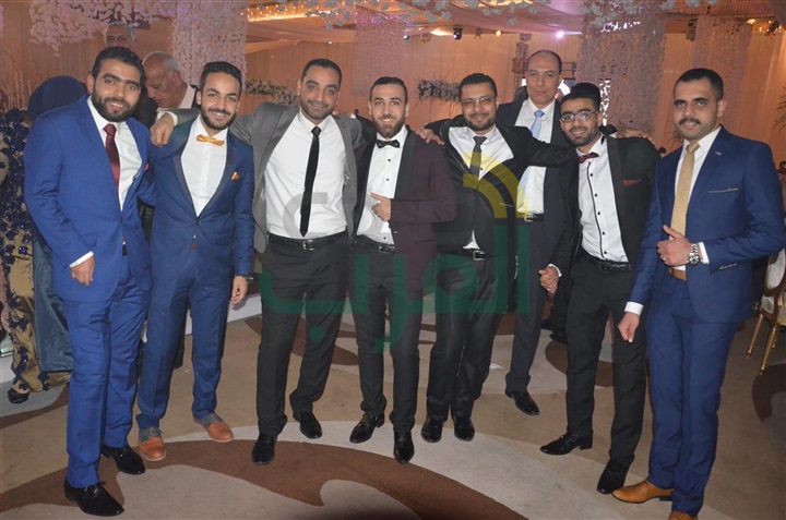 بالصور.. حماقى وبوسى فى زفاف محمد ونورهان بالصور.. حماقى وبوسى فى زفاف محمد ونورهان