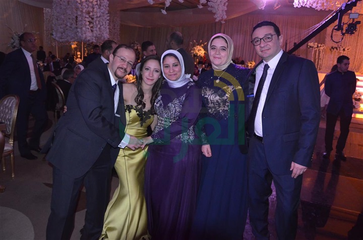 بالصور.. حماقى وبوسى فى زفاف محمد ونورهان بالصور.. حماقى وبوسى فى زفاف محمد ونورهان