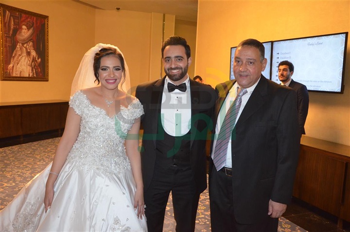 بالصور.. حماقى وبوسى فى زفاف محمد ونورهان بالصور.. حماقى وبوسى فى زفاف محمد ونورهان