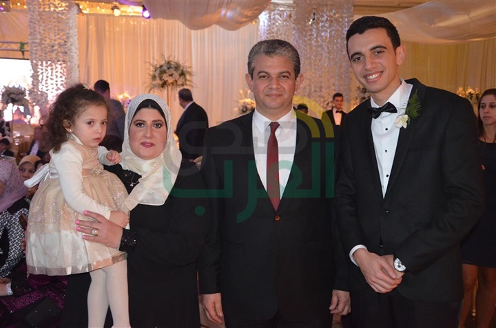 بالصور.. حماقى وبوسى فى زفاف محمد ونورهان بالصور.. حماقى وبوسى فى زفاف محمد ونورهان