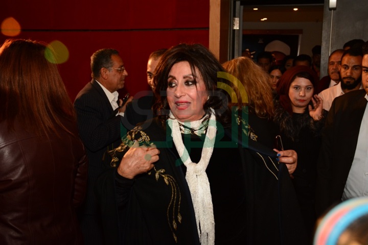 بالصور.. تكريم النجوم في ختام مهرجان جمعية الفيلم بالصور.. تكريم النجوم في ختام مهرجان جمعية الفيلم