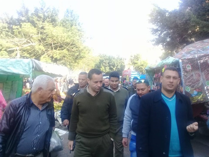 بالصور... تحرير 45 محضر إشغالات بكفر شكر 