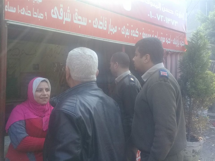 بالصور... تحرير 45 محضر إشغالات بكفر شكر 