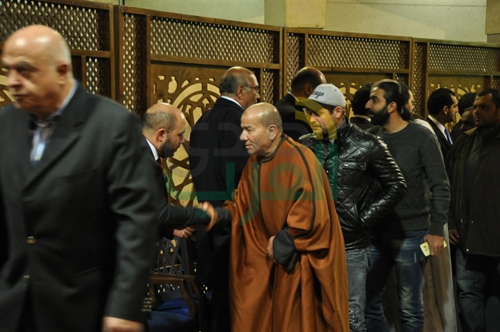 انتهاء عزاء والد المطرب محمود العسيلى بحضور المشاهير
